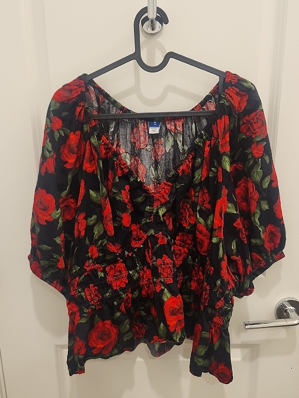 Old Navy Black Cinch Waist Top w/ Red Flowers Womens Size XL Cotton Short Sleeve